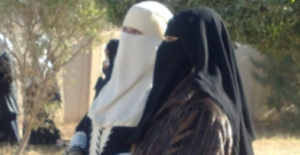 women_niqab_black_white_veil