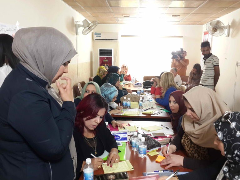 خبرات دولية وعراقية لحماية المدافعات عن حقوق الانسان في العراق