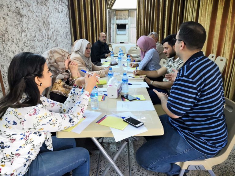 جلسة مجلس الفلوجة للتماسك الاجتماعي حول تحديات عمال البلدية