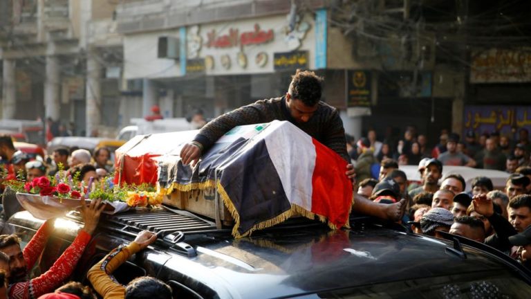 “من المبكر جدًا أن نكون سعداء”: مصير العراق معلق بعد استقالة رئيس الوزراء